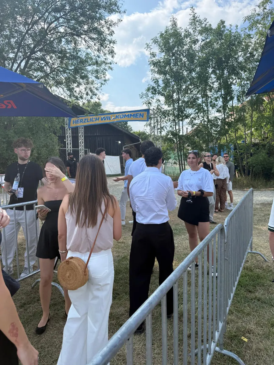 Hospitality team coordinating service
